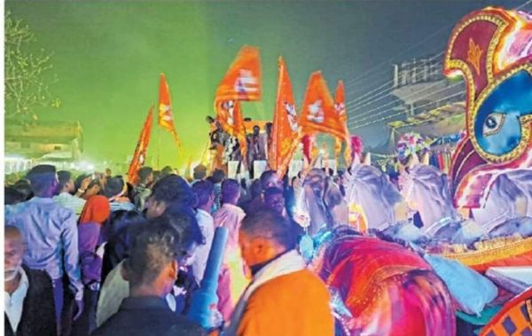 गाजे-बाजे व झांकी के साथ निकली शिव की बारात, जगह-जगह स्वागत