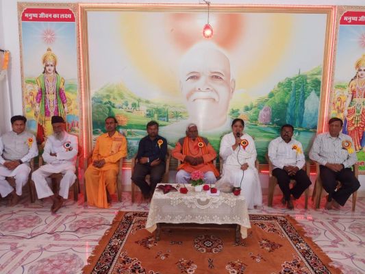 सर्व धर्म के लोगों ने शिव ध्वजारोहण कर मनाई महाशिवरात्रि