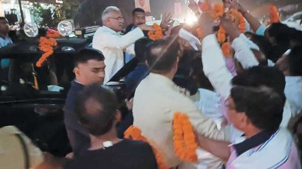 सीएम का कांग्रेसियों ने किया जोरदार स्वागत