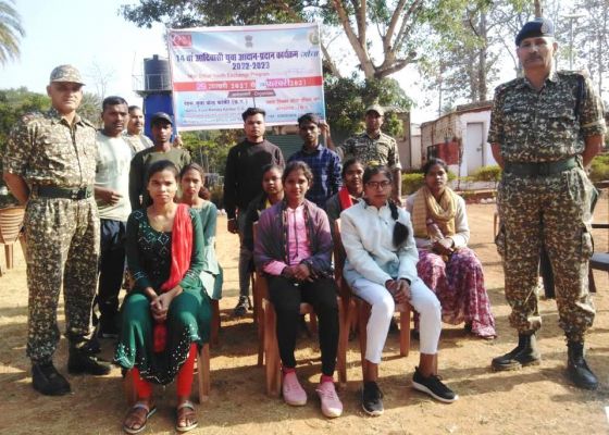 आदिवासी युवा आदान-प्रदान कार्यक्रम, नक्सल प्रभावित इलाके से युवा कोलकाता रवाना