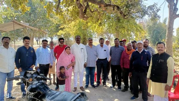 लखनपुर के विभिन्न वार्डों में करोड़ों के निर्माण कार्यों का भूमिपूजन