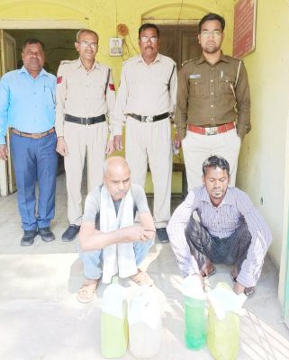 महुआ शराब जब्त दो गिरफ्तार