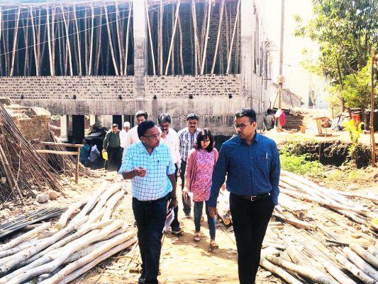 कलेक्टर ने विकास कार्यों का किया निरीक्षण