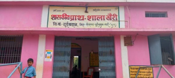  गैरहाजिर शिक्षकों को नोटिस बीईओ ने किया शालाओं का निरीक्षण