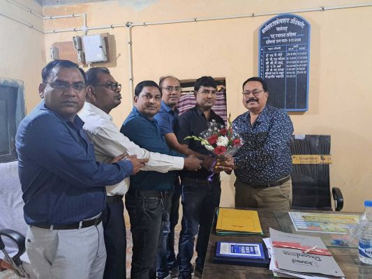 जिला कोषालय अधिकारी का स्वागत