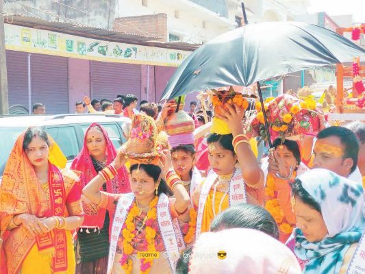 मां परमेश्वरी पुराण कलश यात्रा से शुरू