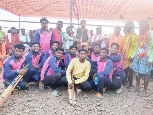 स्पर्धा से ग्रामीण खिलाडिय़ों की प्रतिभा निखरती है- चंदन 