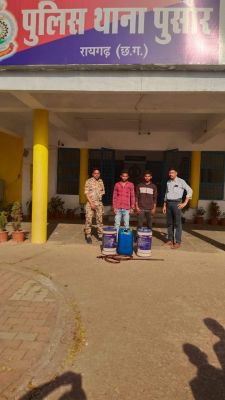 पोकलेन से कर रहे थे डीजल चोरी, दो पकड़ाए