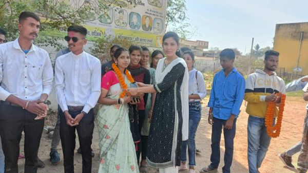 अग्निवीर में चयनित जवानों को नवचेतना युवा मंच राजिम ने किया सम्मान