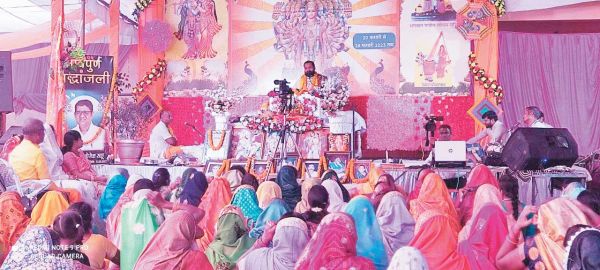 श्रीकृष्ण जन्मोत्सव में झूमे श्रोता