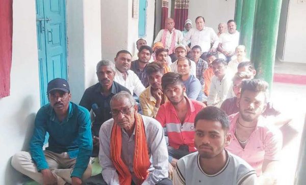 शिवरतन ने कार्यकर्ताओं-ग्रामीणों संग सुनी पीएम की मन की बात
