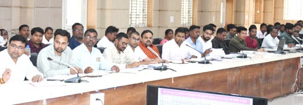 धान के अलावा अन्य फसलों  को दें बढ़ावा-कलेक्टर