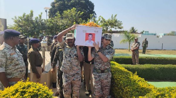 शहीद जवान को गॉर्ड ऑफ ऑनर, पार्थिव शरीर भिजवाया गृहग्राम