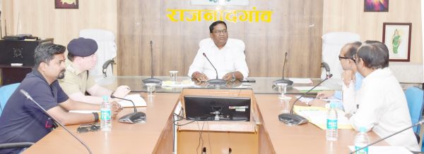 स्वास्थ्य केंद्रों में सुविधा व विस्तार की जरूरत : कलेक्टर