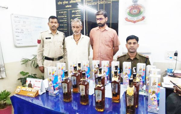 लग्जरी कार में अंग्रेजी शराब तस्करी जांजगीर के 2 आरोपी गिरफ्तार