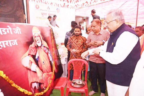 जागरूक महिलाओं से आगे बढ़ता है समाज - रमन