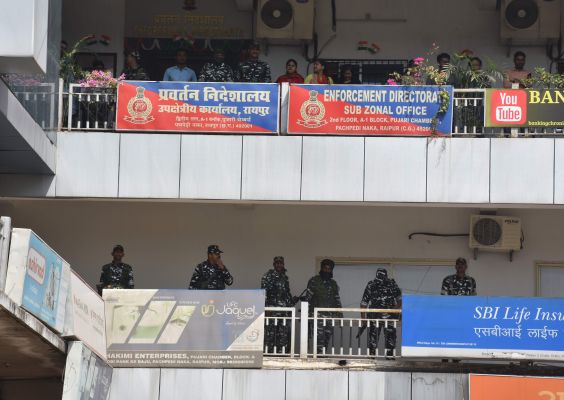 सन्नी अग्रवाल से पुजारी पार्क में हो रही पूछताछ