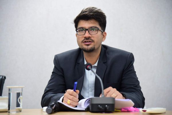 मेडिकल स्टोर से दवाईयों की गुणवत्ता जांच हेतु भेजा सैंपल
