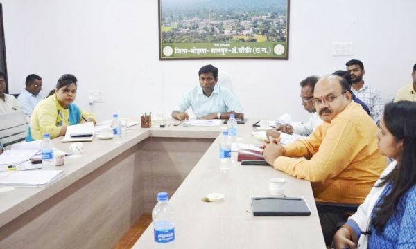 सडक़ हादसा : स्थल चिन्हांकित कर बनाएं स्पीड ब्रेकर विभागों की जानकारी वेबसाईट में करें अपलोड