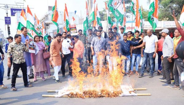 रसोई गैस के दाम बढ़ाकर आम आदमी की कमर तोड़ रही है मोदी सरकार-प्रिंस शर्मा
