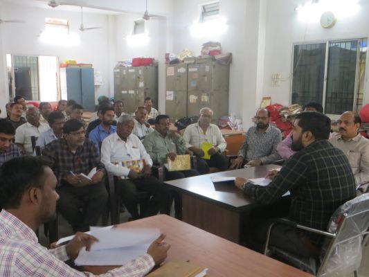 बड़े बकायेदारों की होगी कुर्की और दुकानें सील