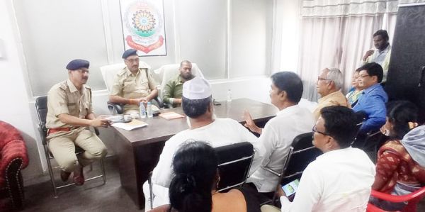 होली पर मुखौटा लगाने पर रोक,  जबरन किसी पर रंग डाले तो कार्रवाई