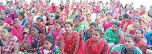  आंगनबाड़ी कार्यकर्ता व सहायिकाओं की हड़ताल का 41वां दिन