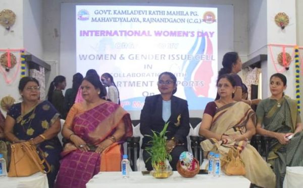 महिलाएं किसी भी क्षेत्र में पुरुषों से कम नहीं-नैना