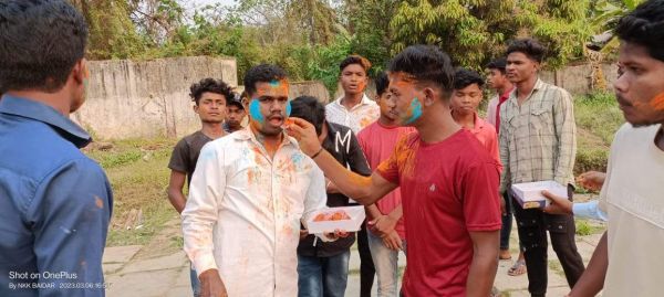 बजट में मांगे पूरी, एनएसयूआई ने मनाया जश्न