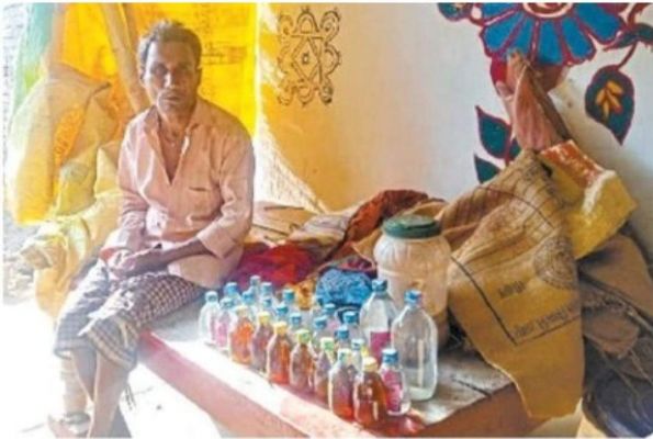 एसडीएम ने शराब कोचियों के ठिकानों पर दी दबिश