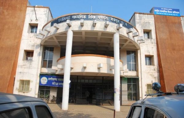 10-12 वीं परीक्षाओं का मूल्यांकन 25 से, नतीजे मई के दूसरे सप्ताह