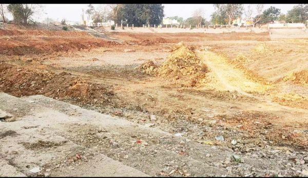 शीतला तालाब का सौंदर्यीकरण कछुए की गति से, लोगों का गुस्सा फूटा
