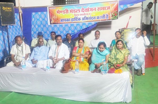 विधायक ने परमेश्वरी भवन का किया लोकार्पण