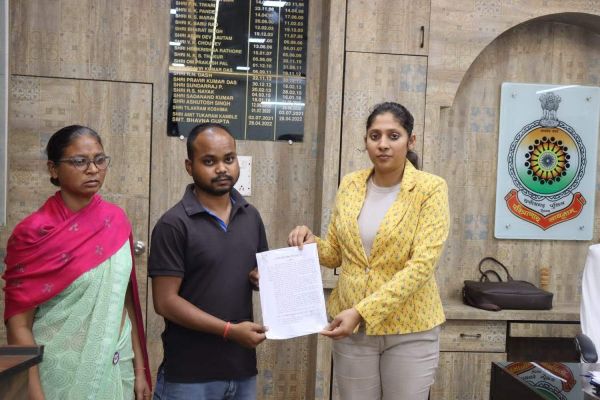 पिता के निधन के डेढ़ माह बाद ही अनुकंपा नियुक्ति