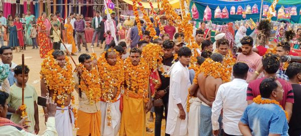 देवी-देवताओं की परिक्रमा बाद तीन दिनी मेला शुरू