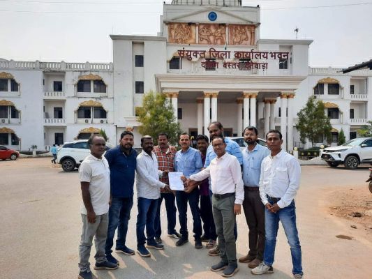 रेत के अभाव में निर्माण कार्य में हो रही परेशानी