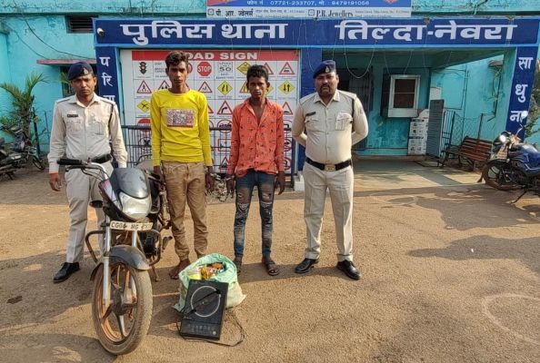 किराना दुकान से 16 हजार का राशन चुराया, सीसीटीव्ही में कैद, नाबालिग सहित 3 गिरफ्तार