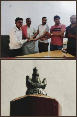 माइक्रो आर्टिस्ट भानुप्रताप ने दुनिया  की सबसे छोटी शिवलिंग बनाई