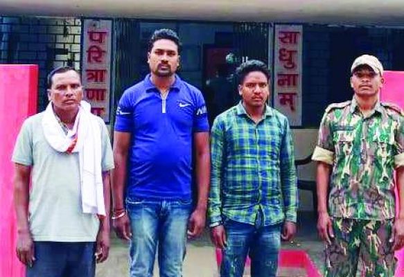 संजीवनी गाड़ी को रोककर तोडफ़ोड़ और कर्मियों से मारपीट, 3 गिरफ्तार