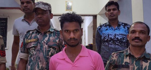 शराब दुकान समेत 3 दुकानों में चोरी, गिरफ्तार