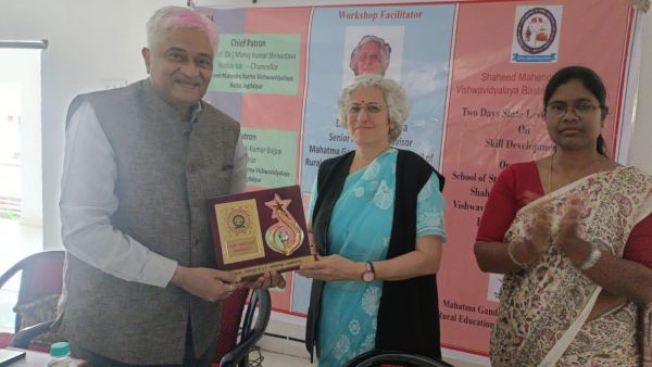 समस्याओं के अध्ययन में वैज्ञानिक  दृष्टिकोण कारगर-कुलपति