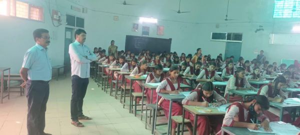 सामाजिक विज्ञान की परीक्षा में 23 रहे अनुपस्थित