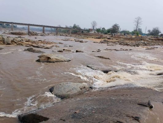 तीन दिनों की बारिश से कन्हर नदी का बढ़ा जलस्तर