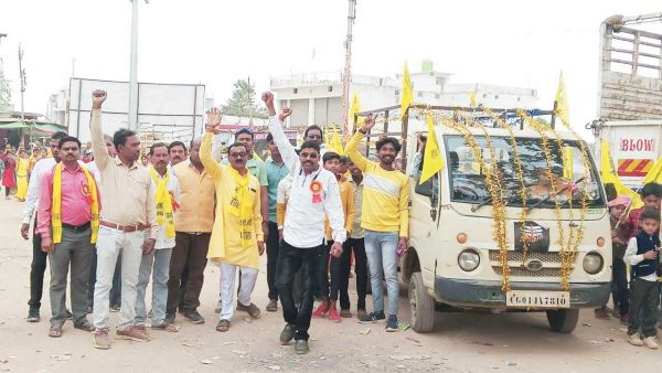 कर्मा जयंती जयंती पर निकाली शोभायात्रा