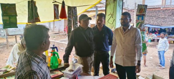 कृषि बीज केंद्र में छापा, रासायनिक खाद जब्त 