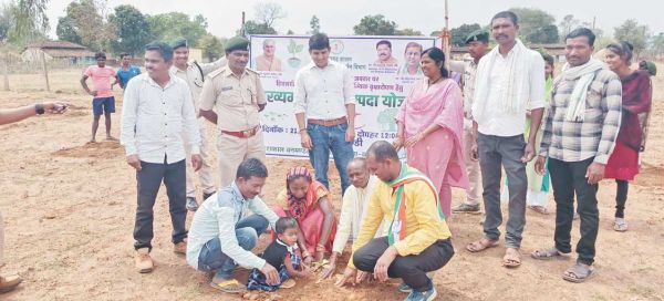 अरंडी में मुख्यमंत्री वृक्ष संपदा योजना के तहत लगाए सैकड़ों पौधे