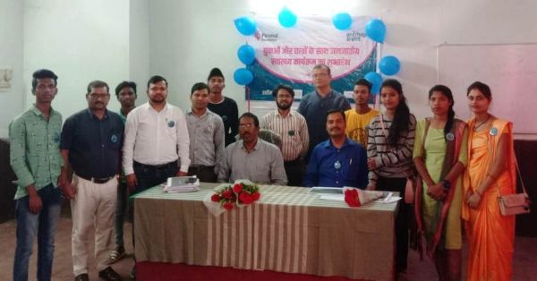 जनजातीय किशोरों और छात्रों के लिए किशोर स्वास्थ्य कार्यक्रम