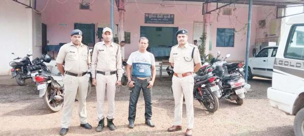 जमानत पर छूटकर पत्नी को चाकू  लेकर ढूंढने वाला आरोपी पकड़ाया
