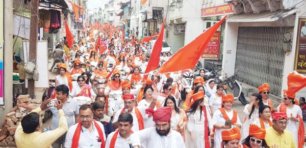 चेट्रीचंड्र महोत्सव पर निकाली बाइक-स्कूटी रैली