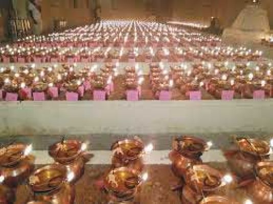 देवी मंदिरों में ज्योत प्रज्जवलित